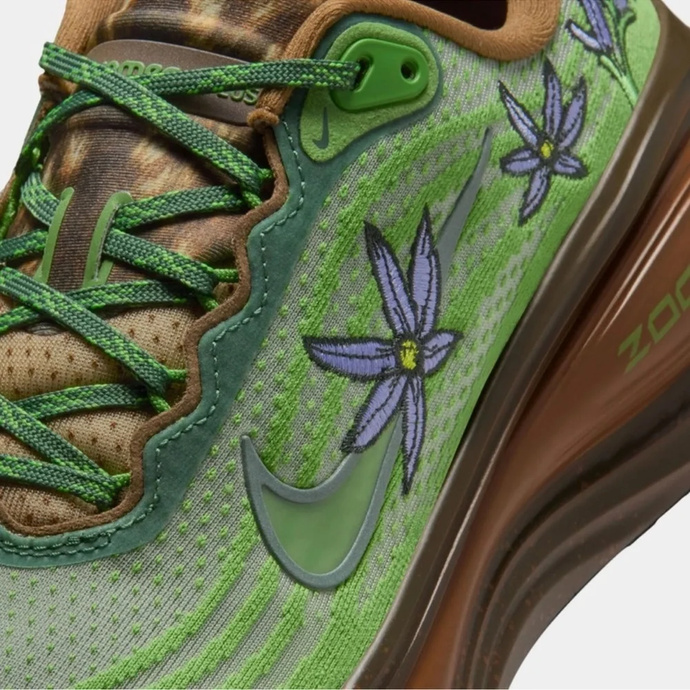 Sold Out! Women's Nike Vomero Plus Molly Sz 8 - Picture 4 of 7